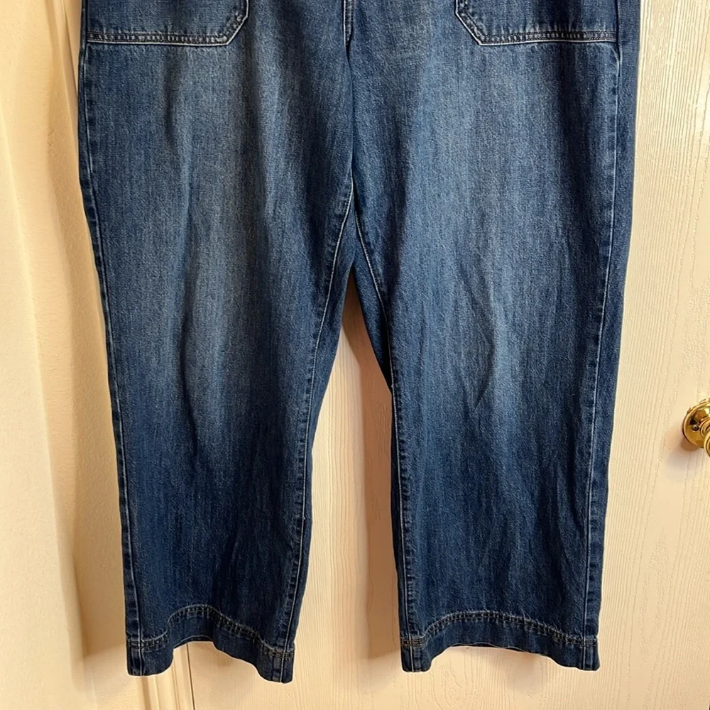 Women's High-Rise Wide Leg Jeans - Universal Thread Medium Wash. Size 17R